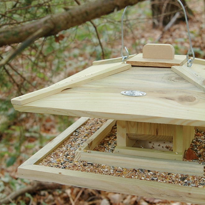 Esschert Design Japanisches Futterhaus - asiatische Futterstation für Wildvögel